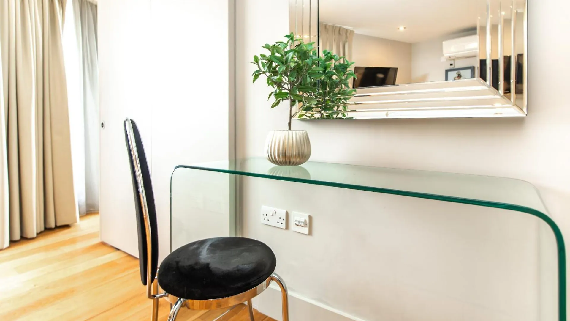 Modern City Apartments ロンドン アパートホテル